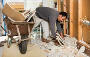Professional Interior Demolition Services: A Fresh Start for Your SpaceServicio Demolición de Interiores Comerciales: Nos encargamos de la demolición de manera segura y profesional